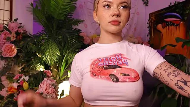 Snapshot of KristaBrooks chatting on January 31, 2025, 5:21 pm KristaBrooks online show from January 31, 2025, 5:21 pm