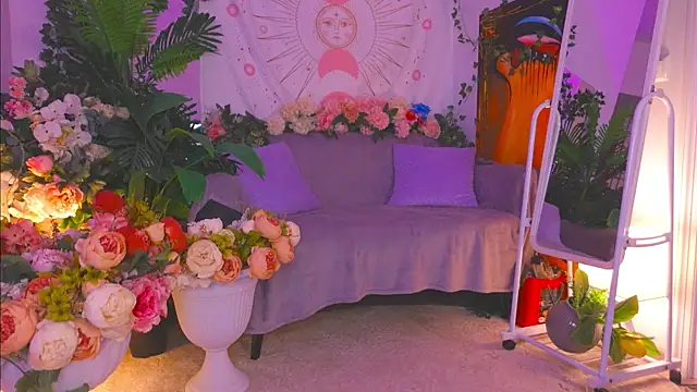 Snapshot of KristaBrooks chatting on September 16, 2025, 2:29 pm KristaBrooks online show from September 16, 2025, 2:29 pm