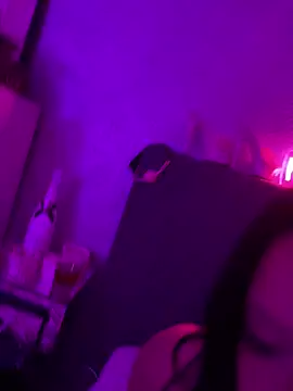  MelinaCurves  online show from September 25, 2025, 8:01 pm