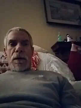 Snapshot of Biknight chatting on December 5, 2025, 3:37 am Biknight online show from December 5, 2025, 3:37 am