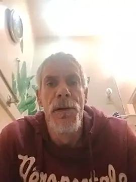 Snapshot of Biknight chatting on December 15, 2025, 4:55 pm Biknight online show from December 15, 2025, 4:55 pm