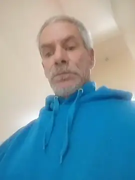 Snapshot of Biknight chatting on February 1, 2026, 12:04 pm Biknight online show from February 1, 2026, 12:04 pm