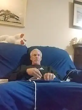 Snapshot of Biknight chatting on February 15, 2026, 9:11 pm Biknight online show from February 15, 2026, 9:11 pm