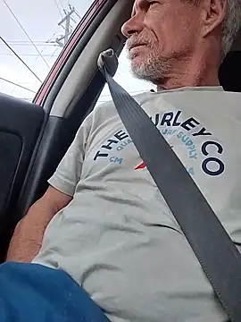 Snapshot of Biknight chatting on February 17, 2026, 9:21 pm Biknight online show from February 17, 2026, 9:21 pm