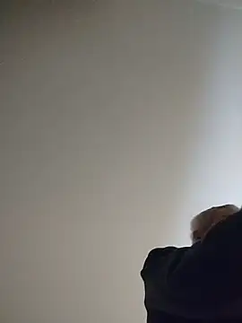 Snapshot of Biknight chatting on February 25, 2026, 12:37 pm Biknight online show from February 25, 2026, 12:37 pm