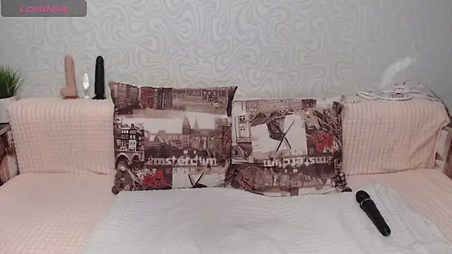 Snapshot of lelapopins chatting on January 13, 2025, 2:32 pm lelapopins online show from January 13, 2025, 2:32 pm