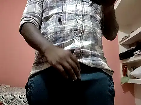 Snapshot of Aneesh007m chatting on October 20, 2025, 6:30 pm Aneesh007m online show from October 20, 2025, 6:30 pm