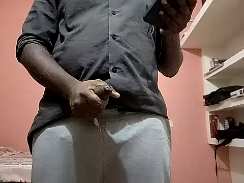 Snapshot of Aneesh007m chatting on November 20, 2025, 5:56 pm Aneesh007m online show from November 20, 2025, 5:56 pm