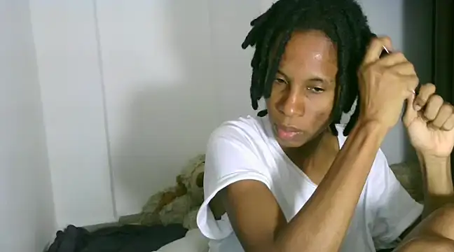 Snapshot of africa_deluxe chatting on February 15, 2025, 9:48 pm africa deluxe online show from February 15, 2025, 9:48 pm