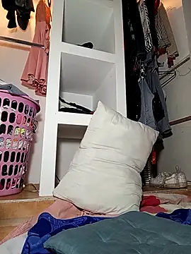 Snapshot of africa_deluxe chatting on March 14, 2025, 8:42 am africa deluxe online show from March 14, 2025, 8:42 am