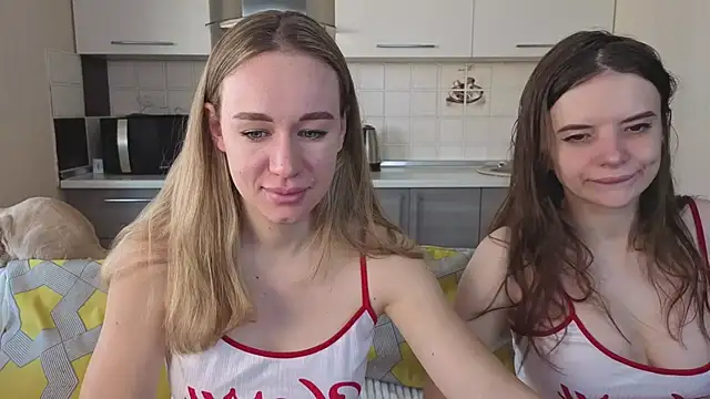 Snapshot of Naughty_Alice chatting on October 6, 2025, 6:11 am Naughty Alice online show from October 6, 2025, 6:11 am