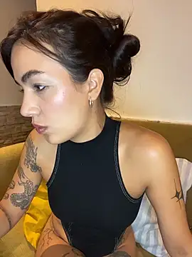 sralalo online show from February 10, 2026, 2:37 am