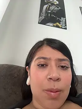 emilyjohanson online show from June 3, 2026, 3:39 pm