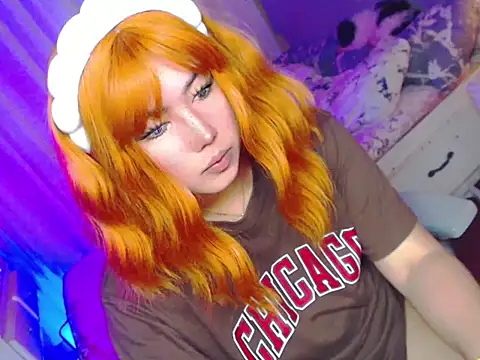 HOTnWILDalice online show from June 11, 2026, 3:04 am