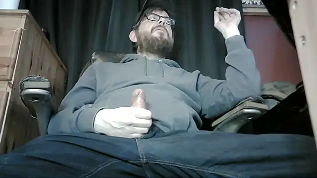 mole800 online show from September 14, 2025, 9:03 pm