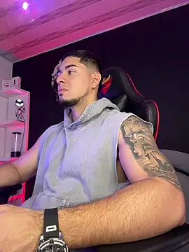 Snapshot of Dimitri_Colleman chatting on December 14, 2025, 8:35 pm Dimitri Colleman online show from December 14, 2025, 8:35 pm