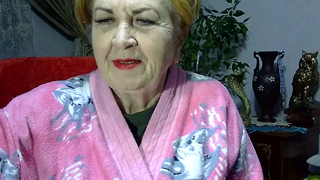 Emma52610 online show from February 20, 2025, 9:31 pm