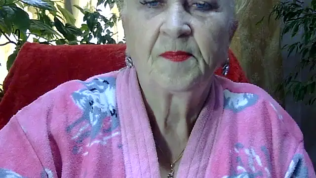 Emma52610 online show from November 15, 2025, 8:22 am