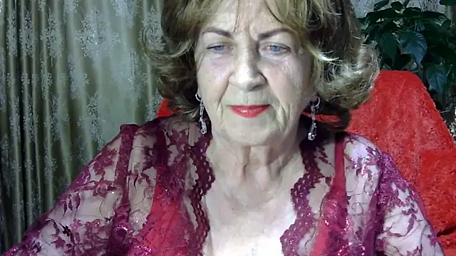 Emma52610 online show from April 16, 2026, 4:41 pm