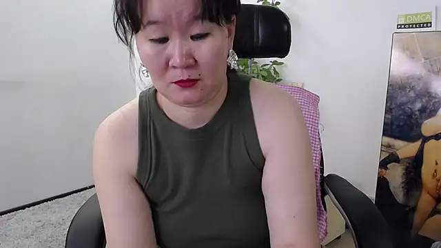 Akira xx online show from November 19, 2025, 3:39 am