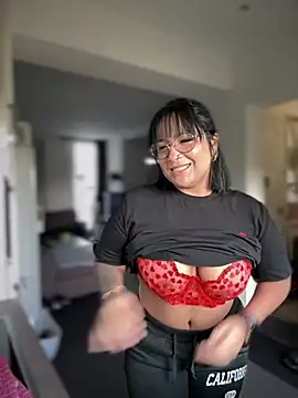 Snapshot of DannaaMeliza chatting on December 20, 2024, 10:16 am DannaaMeliza online show from December 20, 2024, 10:16 am