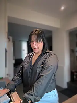 Snapshot of DannaaMeliza chatting on December 24, 2024, 9:39 am DannaaMeliza online show from December 24, 2024, 9:39 am