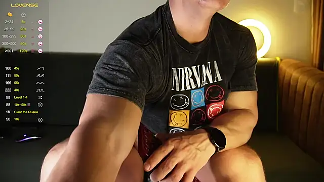 Snapshot of SteeveMuscle chatting on December 9, 2024, 5:07 am SteeveMuscle online show from December 9, 2024, 5:07 am