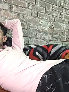 Snapshot of ThethunderPo chatting on February 19, 2025, 6:11 am ThethunderPo online show from February 19, 2025, 6:11 am