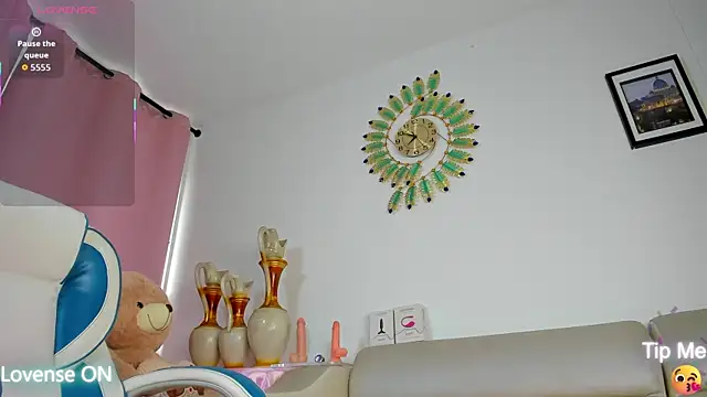 Snapshot of latinwondercockts chatting on September 27, 2025, 12:43 pm latinwondercockts online show from September 27, 2025, 12:43 pm