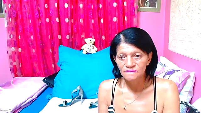 Snapshot of SLUTTYROXY chatting on January 7, 2025, 8:21 pm SLUTTYROXY online show from January 7, 2025, 8:21 pm