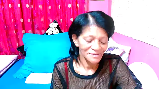 Snapshot of SLUTTYROXY chatting on January 8, 2025, 4:44 am SLUTTYROXY online show from January 8, 2025, 4:44 am