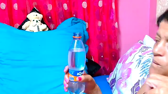Snapshot of SLUTTYROXY chatting on January 10, 2025, 8:07 am SLUTTYROXY online show from January 10, 2025, 8:07 am
