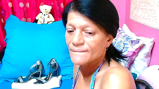 Snapshot of SLUTTYROXY chatting on January 15, 2025, 8:05 pm SLUTTYROXY online show from January 15, 2025, 8:05 pm