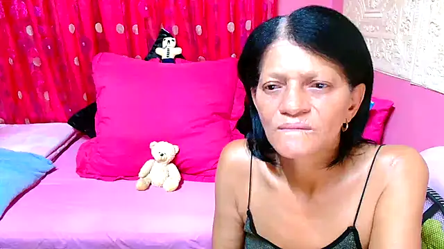 Snapshot of SLUTTYROXY chatting on January 22, 2025, 5:06 pm SLUTTYROXY online show from January 22, 2025, 5:06 pm