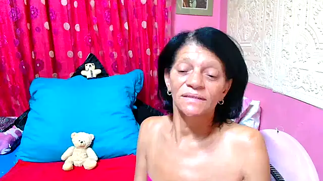 Snapshot of SLUTTYROXY chatting on February 1, 2025, 2:47 am SLUTTYROXY online show from February 1, 2025, 2:47 am