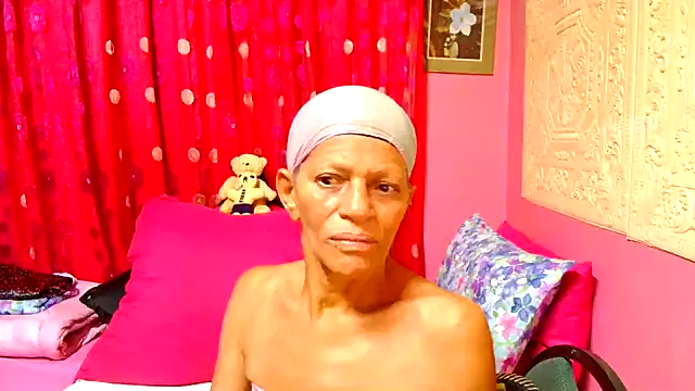 Snapshot of SLUTTYROXY chatting on February 7, 2025, 3:12 am SLUTTYROXY online show from February 7, 2025, 3:12 am