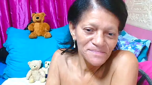Snapshot of SLUTTYROXY chatting on March 19, 2025, 8:43 pm SLUTTYROXY online show from March 19, 2025, 8:43 pm