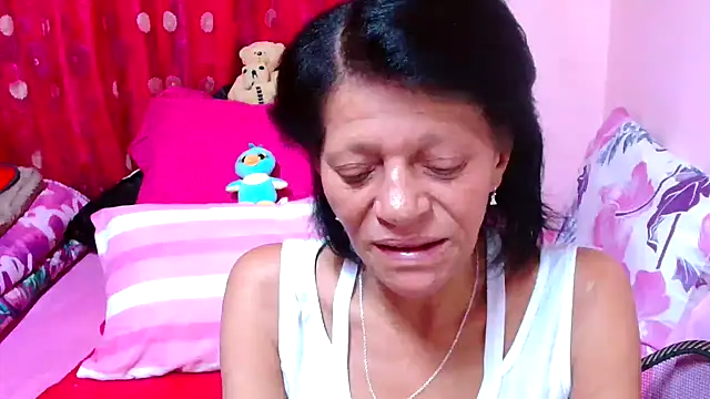 SLUTTYROXY online show from October 28, 2025, 6:32 pm