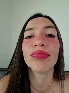 loveuu-bae online show from September 29, 2025, 6:35 pm