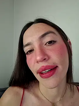 loveuu-bae online show from October 14, 2025, 9:37 pm