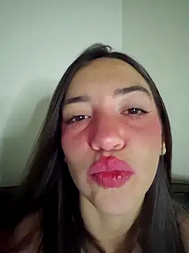 loveuu-bae online show from March 11, 2026, 2:06 am