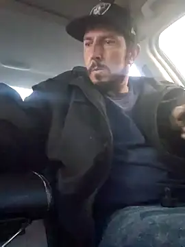 Snapshot of UncutHammer69 chatting on December 13, 2024, 4:16 pm UncutHammer69 online show from December 13, 2024, 4:16 pm