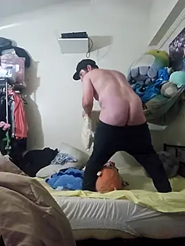 Snapshot of UncutHammer69 chatting on March 3, 2025, 6:15 am UncutHammer69 online show from March 3, 2025, 6:15 am