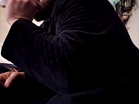 Snapshot of UncutHammer69 chatting on January 10, 2026, 8:43 pm UncutHammer69 online show from January 10, 2026, 8:43 pm