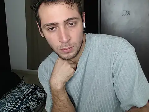 stevensanchez99 online show from April 29, 2026, 5:30 pm
