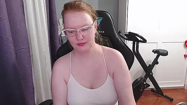 Snapshot of Lady_Inari chatting on September 9, 2025, 12:32 am Lady Inari online show from September 9, 2025, 12:32 am