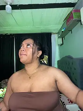 Snapshot of yanza2002 chatting on September 27, 2025, 11:10 pm yanza2002 online show from September 27, 2025, 11:10 pm