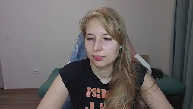 Snapshot of Jessy_Ginger chatting on November 7, 2025, 1:11 pm Jessy Ginger online show from November 7, 2025, 1:11 pm