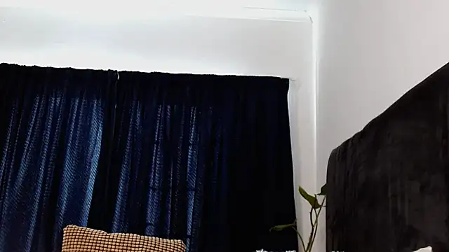 Snapshot of SoftRosee chatting on April 29, 2026, 5:55 am SoftRosee online show from April 29, 2026, 5:55 am
