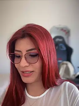 LINDA PATTY94 online show from January 19, 2025, 2:28 pm